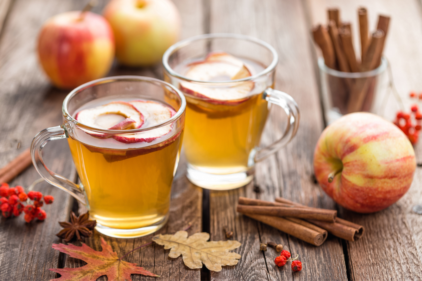 Glass of apple cider vinegar with water and cinnamon.