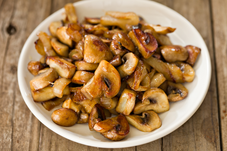 Cooked mushrooms served in moderation as part of a gout-friendly diet